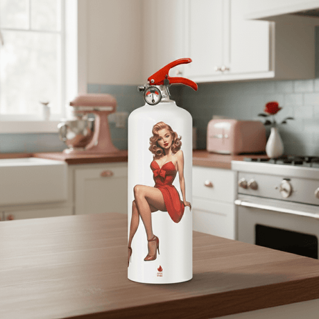 Pin-Up Rouge fire extinguisher - Diesel Freak