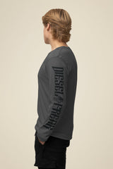 Black Out Flag Skully Long Sleeve - Diesel Freak